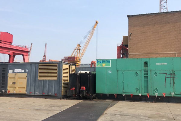 建湖发电机出租空气滤清器的清洁频率是多少？