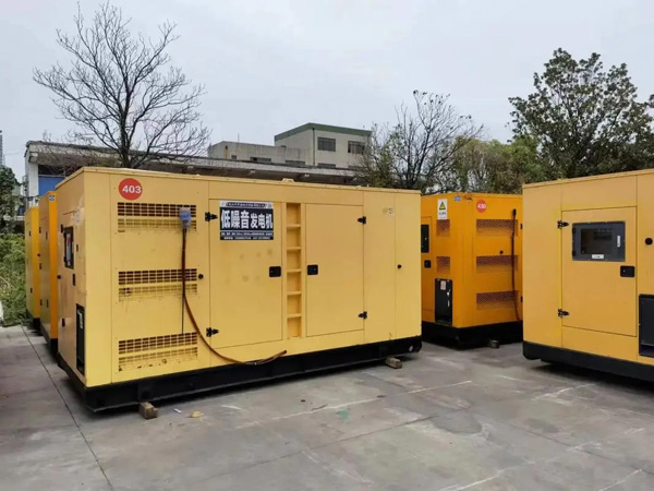 建湖如何检查柴油发电机的空气滤清器是否需要更换?